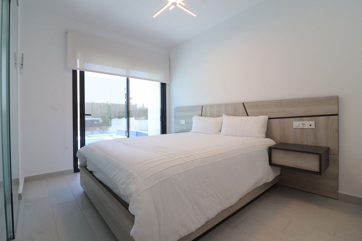 3 quarto Moradia para venda em Algorfa com piscina - 619 950 € (Ref: 10028461)