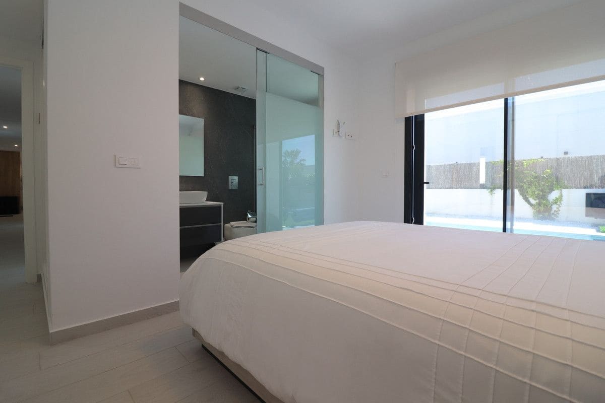 3 quarto Moradia para venda em Algorfa com piscina - 619 950 € (Ref: 10028461)