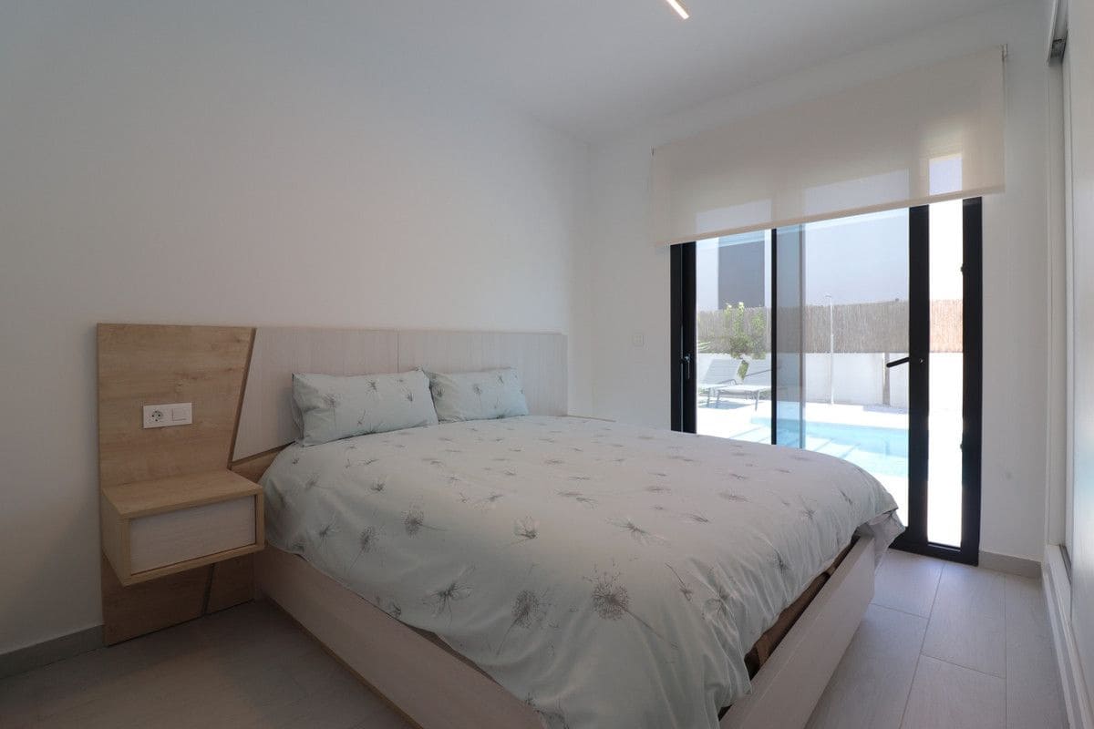 3 quarto Moradia para venda em Algorfa com piscina - 619 950 € (Ref: 10028461)