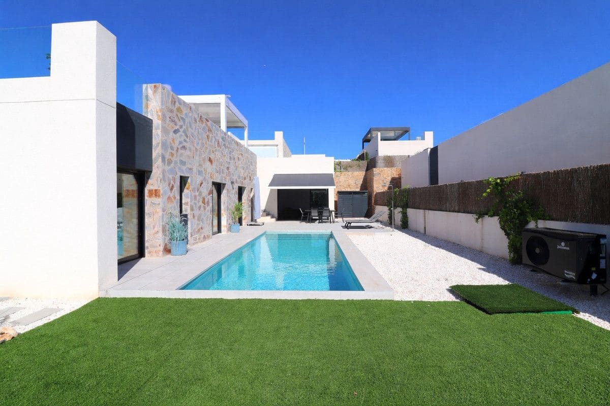 3 quarto Moradia para venda em Algorfa com piscina - 619 950 € (Ref: 10028461)
