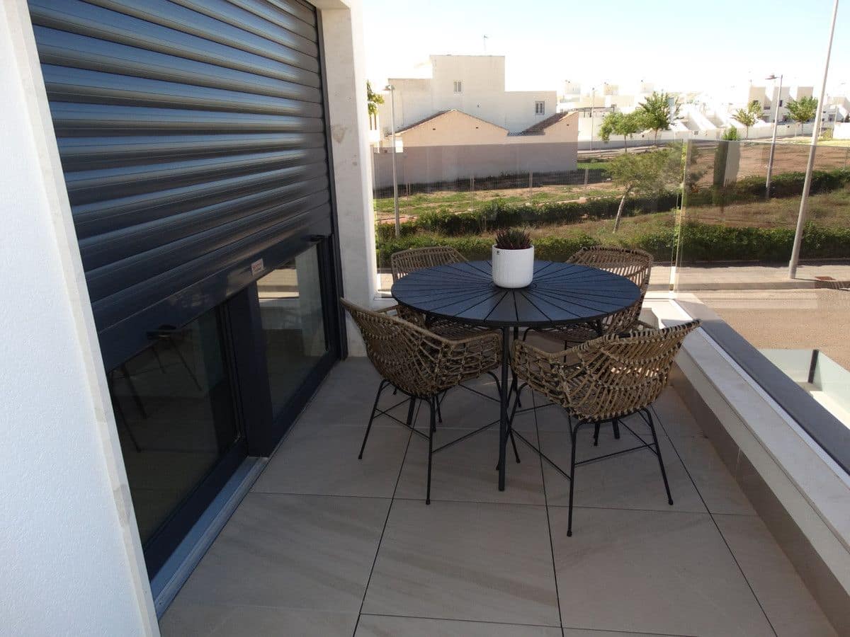 3 Zimmer Apartment zu verkaufen in Pilar de la Horadada mit Pool - 325.000 € (Ref: 10028462)