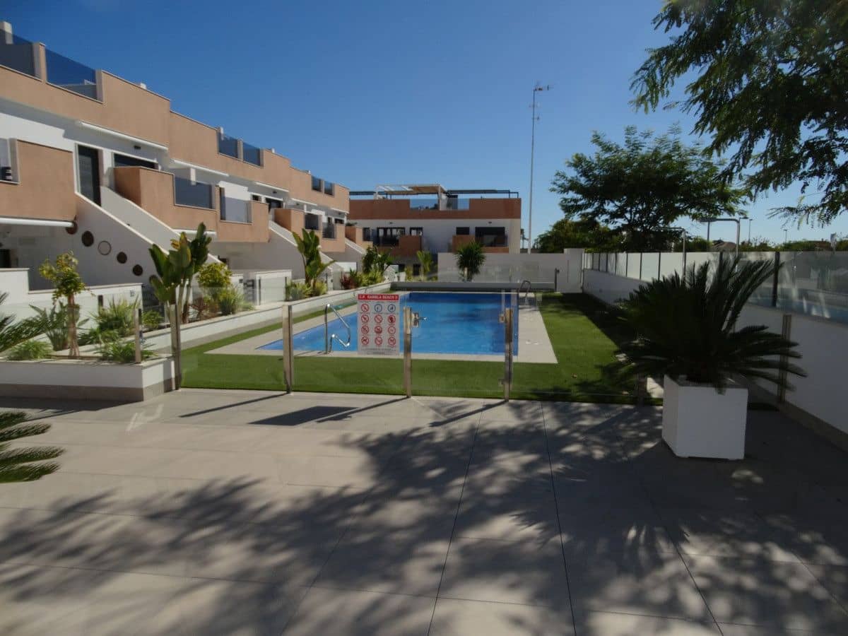 3 Zimmer Apartment zu verkaufen in Pilar de la Horadada mit Pool - 325.000 € (Ref: 10028462)