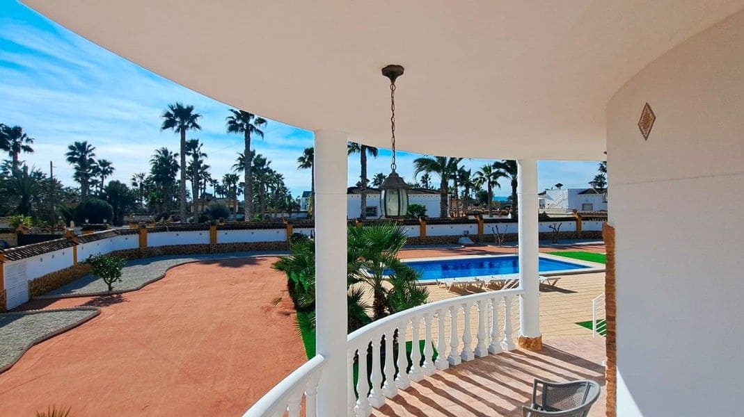 3 sovrum Villa till salu i Catral - 440 000 € (Ref: 10028465)