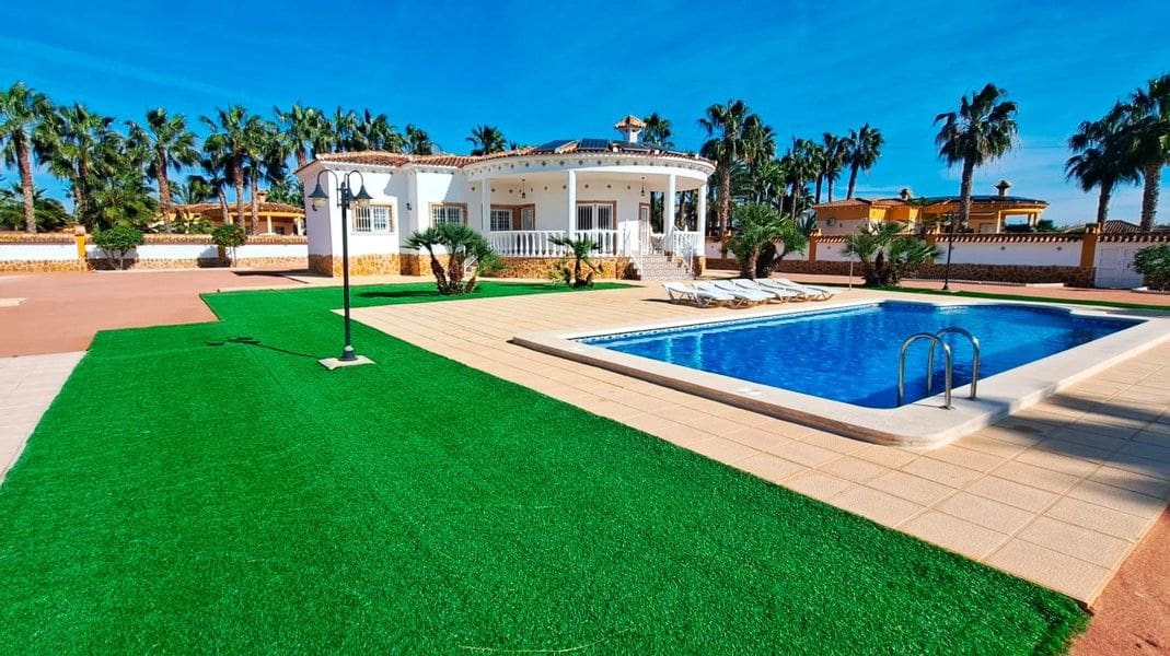 3 sovrum Villa till salu i Catral - 440 000 € (Ref: 10028465)