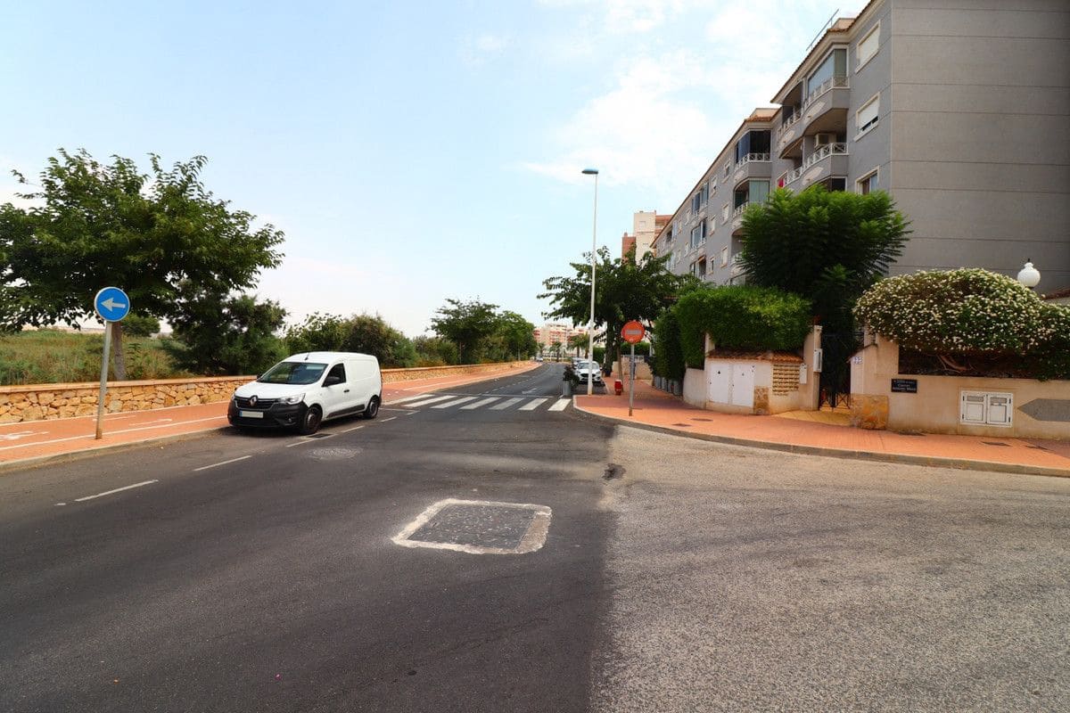 2 slaapkamer Appartement te koop in Guardamar del Segura met zwembad - € 149.950 (Ref: 10028466)
