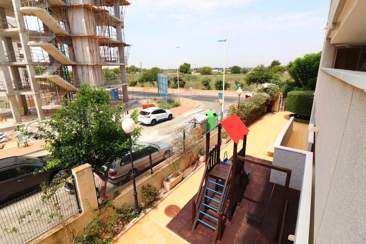 2 slaapkamer Appartement te koop in Guardamar del Segura met zwembad - € 149.950 (Ref: 10028466)