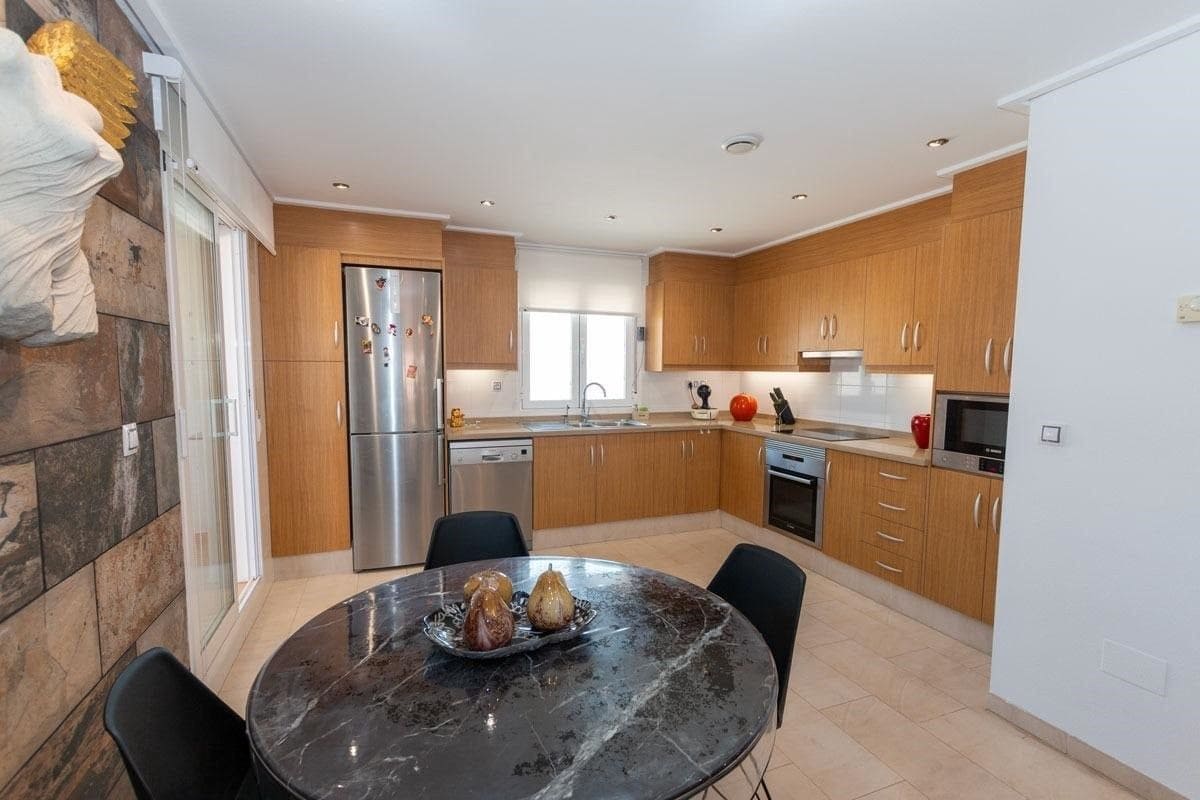 3 soverom Leilighet til salgs i Orihuela Costa med svømmebasseng - € 395 000 (Ref: 10028467)