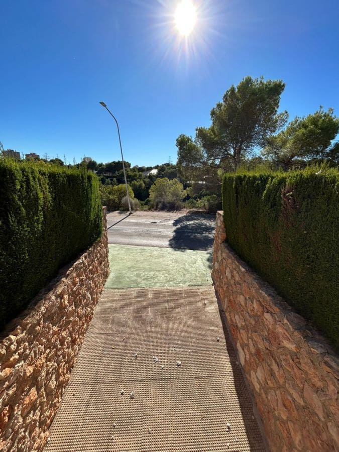 4 makuuhuone Huvila myytävänä paikassa Orihuela Costa mukana uima-altaan - 1 300 000 € (Ref: 10028469)