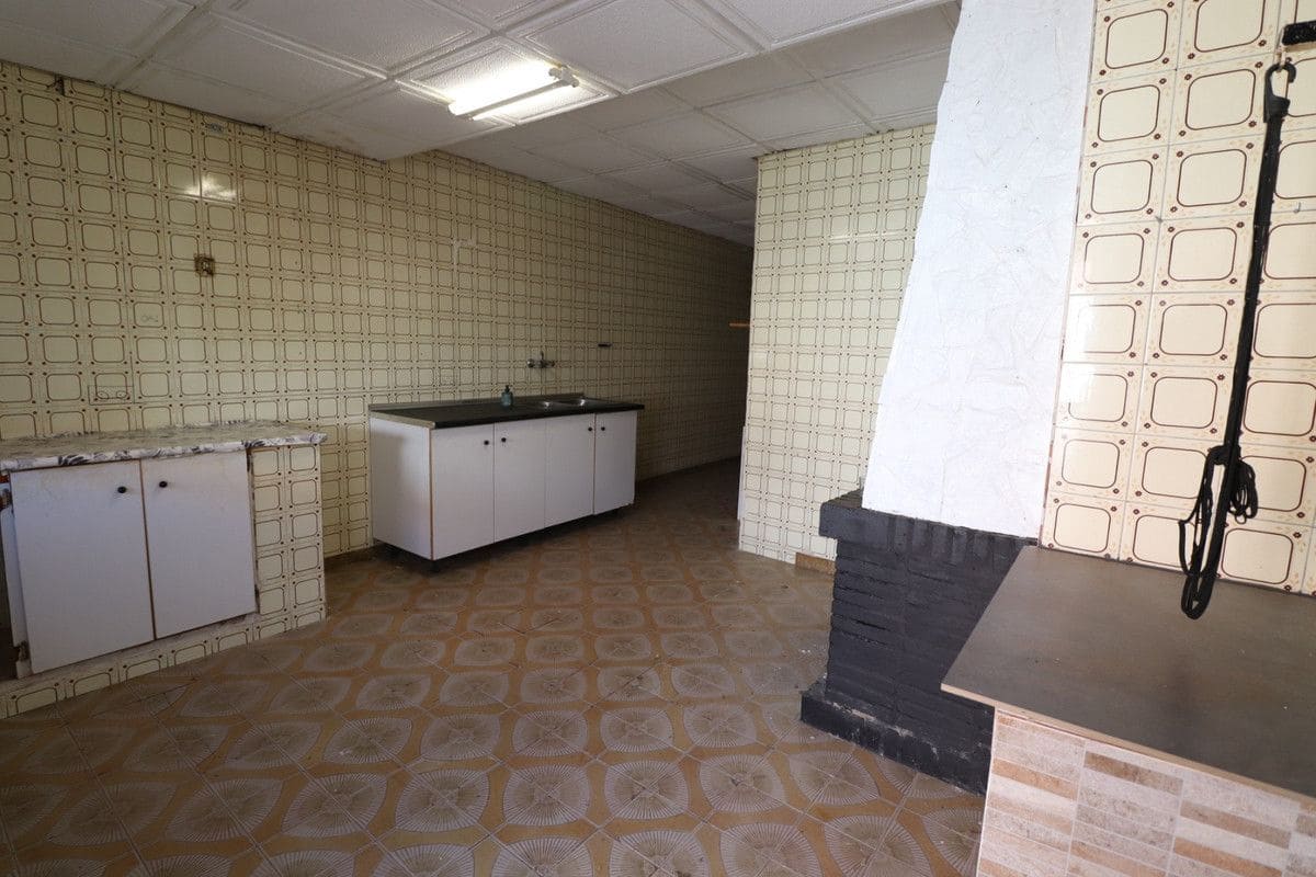 4 bedroom Villa for sale in Benijofar - € 160,000 (Ref: 10028470)