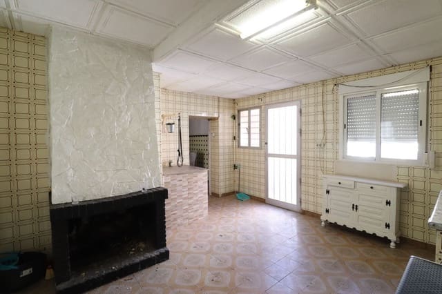 4 bedroom Villa for sale in Benijófar - € 160,000 (Ref: 10028470)