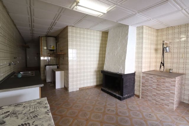4 bedroom Villa for sale in Benijófar - € 160,000 (Ref: 10028470)