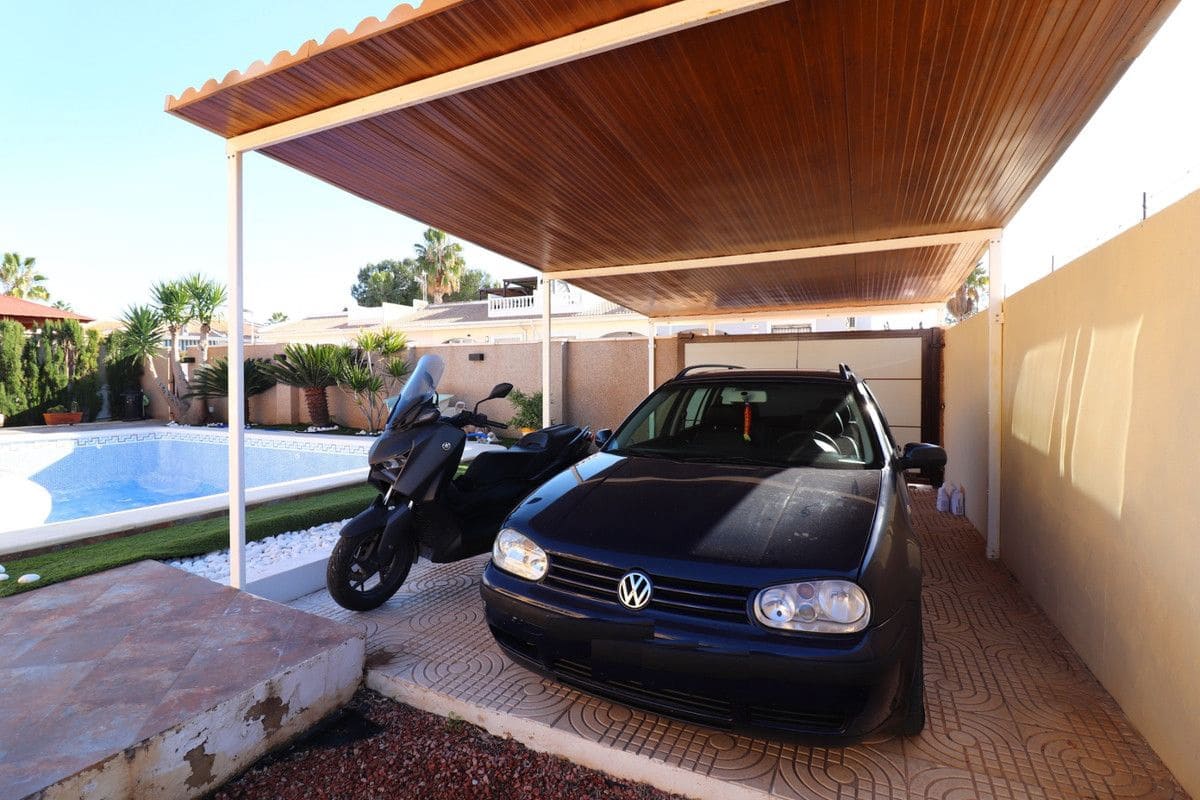 3 Zimmer Villa zu verkaufen in Benijofar mit Pool - 350.000 € (Ref: 10028471)