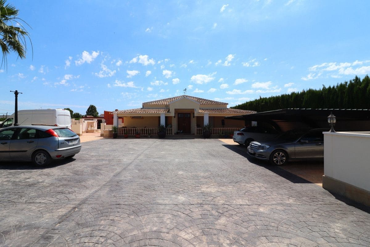 6 chambre Villa/Maison à vendre à Almoradi avec piscine - 595 000 € (Ref: 10028476)