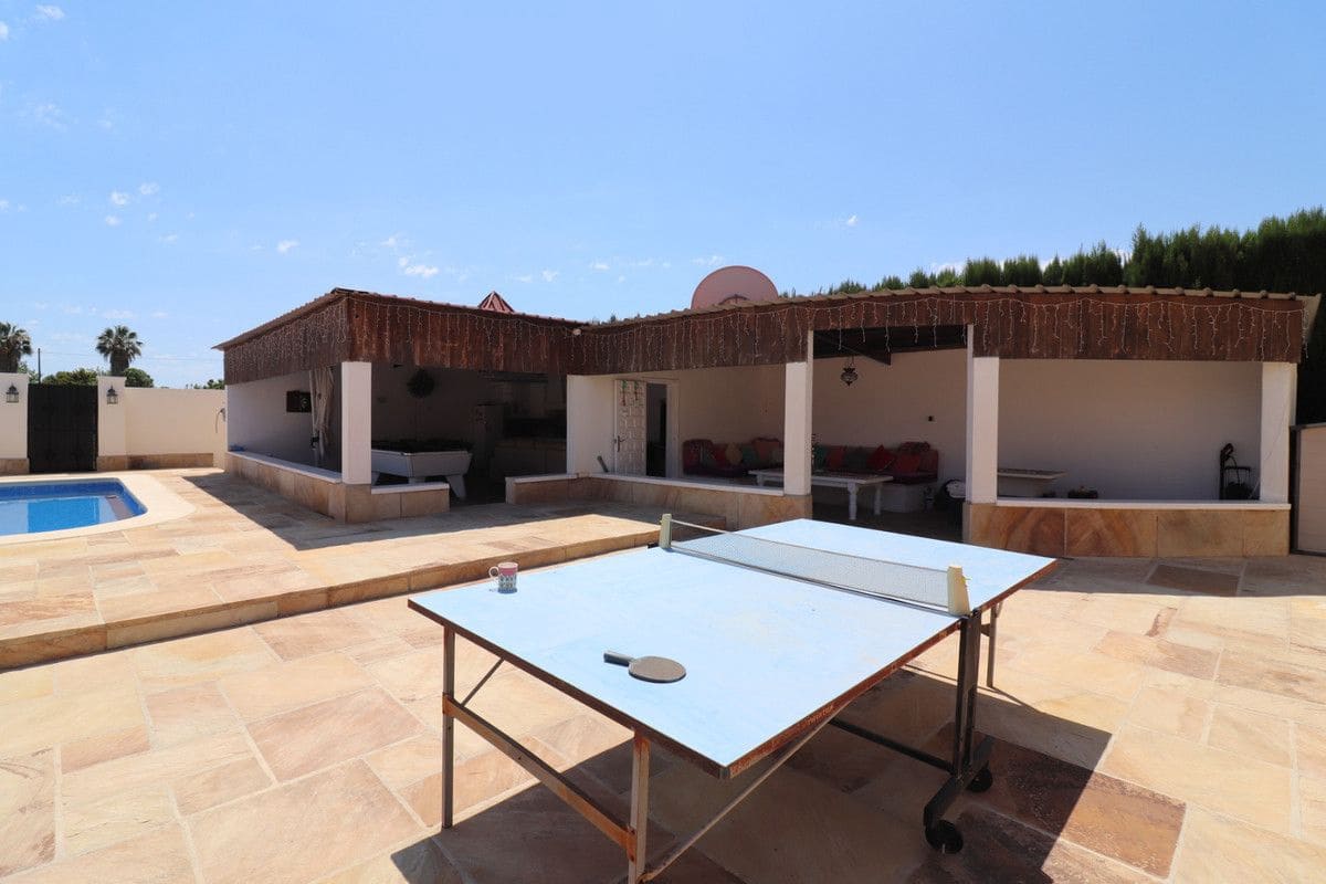 6 chambre Villa/Maison à vendre à Almoradi avec piscine - 595 000 € (Ref: 10028476)