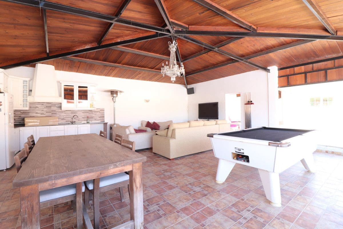6 chambre Villa/Maison à vendre à Almoradi avec piscine - 595 000 € (Ref: 10028476)