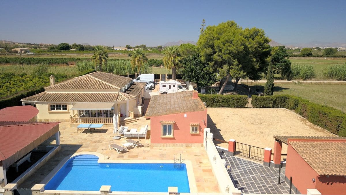 6 chambre Villa/Maison à vendre à Almoradi avec piscine - 595 000 € (Ref: 10028476)
