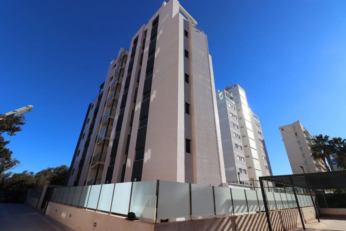 3 soveværelse Lejlighed til salg i Guardamar del Segura med swimmingpool - € 580.000 (Ref: 10028477)