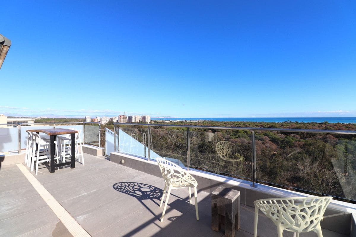 3 soveværelse Lejlighed til salg i Guardamar del Segura med swimmingpool - € 580.000 (Ref: 10028477)