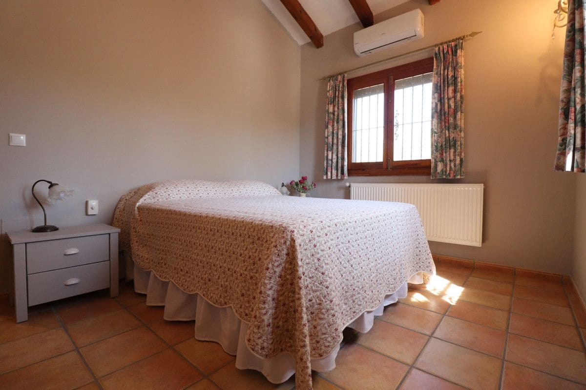 7 quarto Moradia para venda em Catral com piscina - 975 000 € (Ref: 10028478)