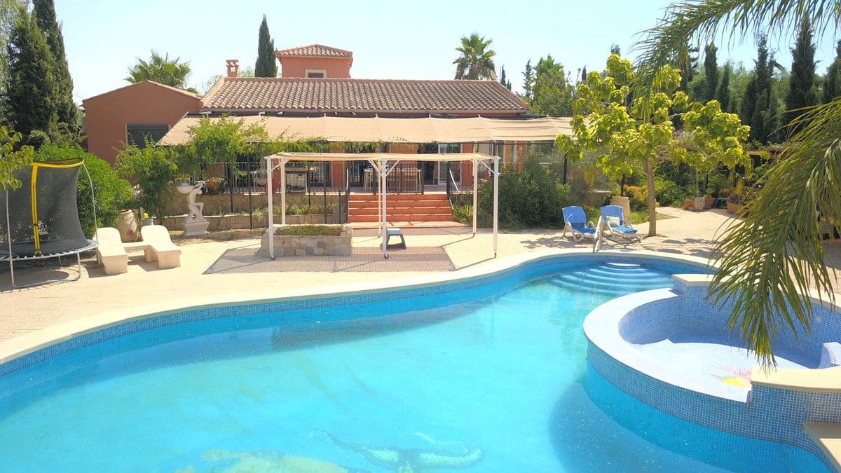 7 quarto Moradia para venda em Catral com piscina - 975 000 € (Ref: 10028478)