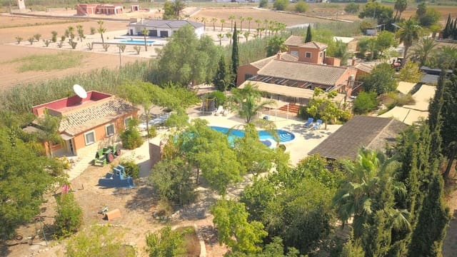 7 soveværelse Villa til salg i Catral med swimmingpool - € 975.000 (Ref: 10028478)