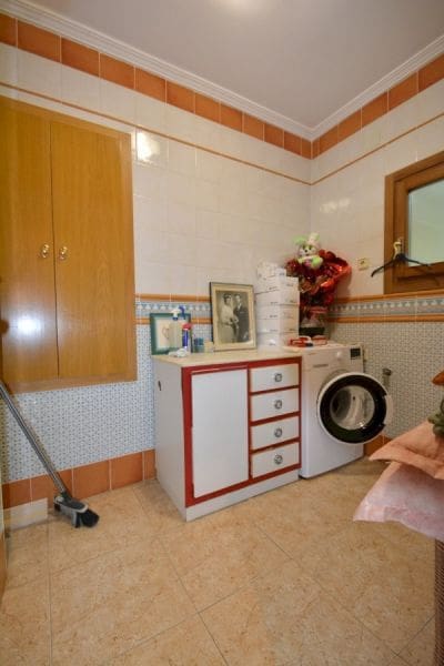Chalet de 8 habitaciones en Guardamar del Segura en venta - 800.000 € (Ref: 10028483)