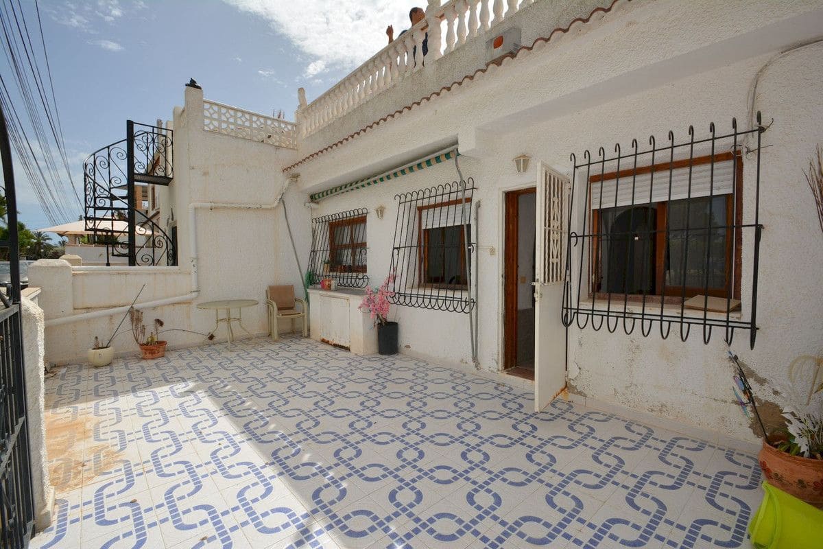 4 sypialnia Willa na sprzedaż w Torrevieja - 235 000 € (Ref: 10028484)