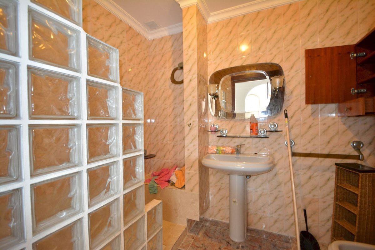 4 sypialnia Willa na sprzedaż w Torrevieja - 235 000 € (Ref: 10028484)