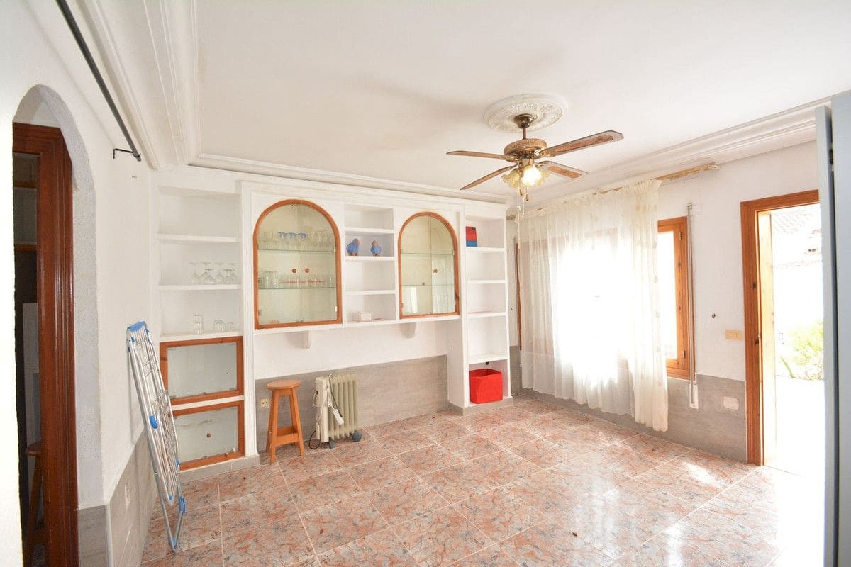 4 sypialnia Willa na sprzedaż w Torrevieja - 235 000 € (Ref: 10028484)