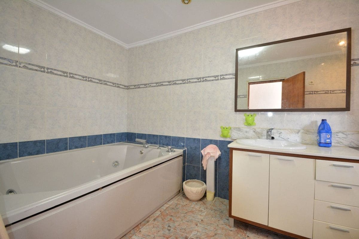 4 sypialnia Willa na sprzedaż w Torrevieja - 235 000 € (Ref: 10028484)