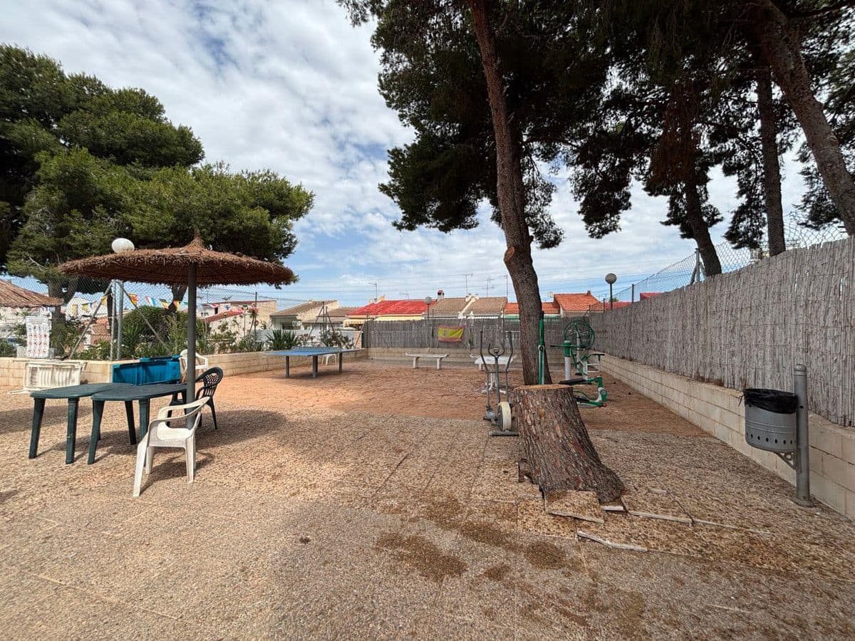 4 sypialnia Willa na sprzedaż w Torrevieja - 235 000 € (Ref: 10028484)