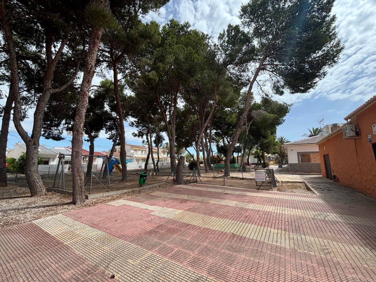 4 sypialnia Willa na sprzedaż w Torrevieja - 235 000 € (Ref: 10028484)