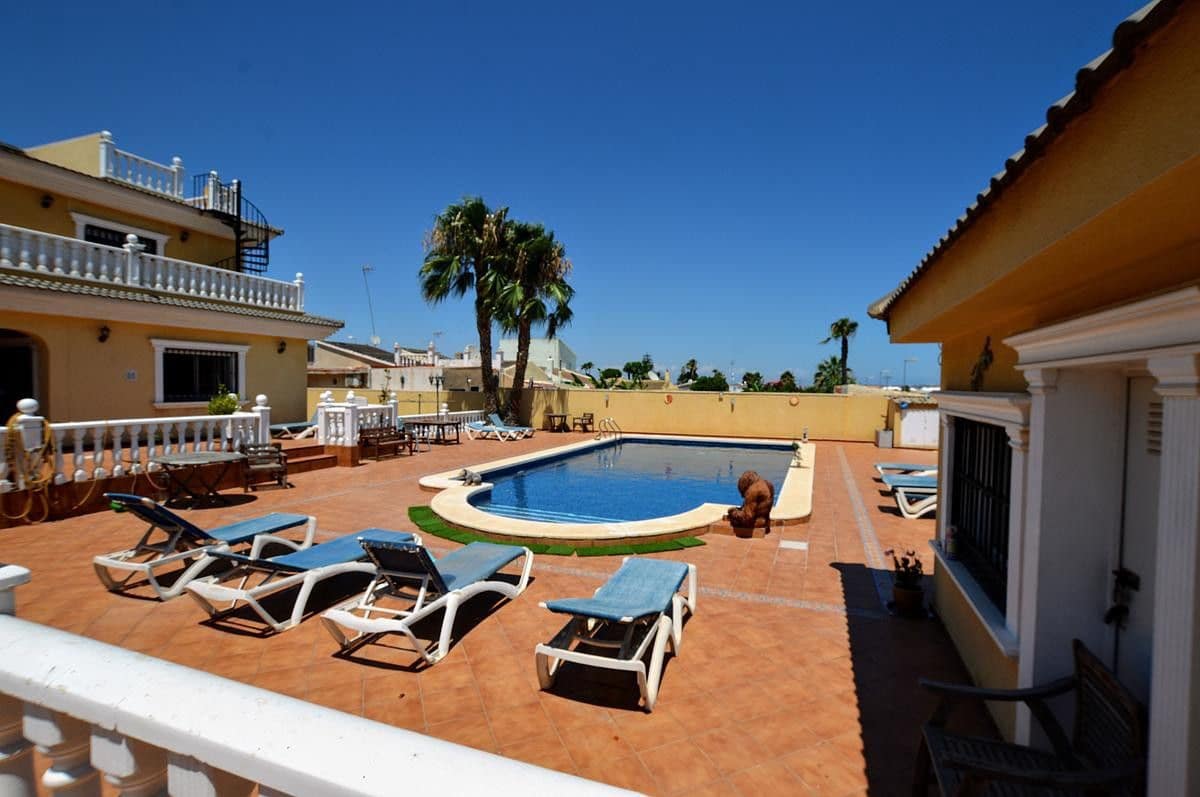 6 slaapkamer Villa te koop in La Florida met zwembad - € 610.000 (Ref: 10028485)