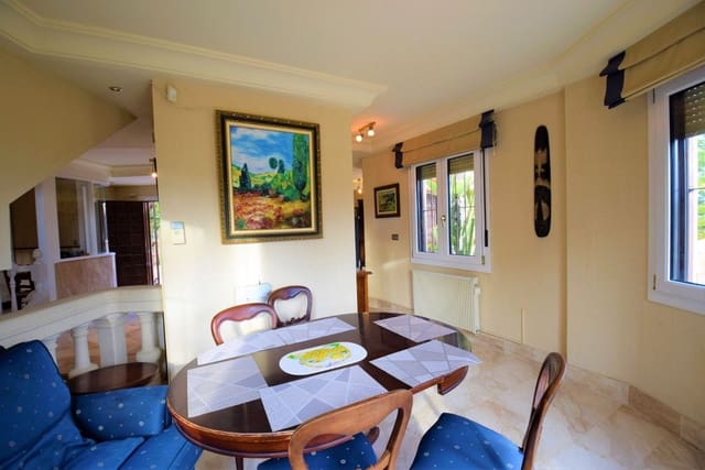 5 Zimmer Villa zu verkaufen in Guardamar del Segura - 680.000 € (Ref: 10028488)