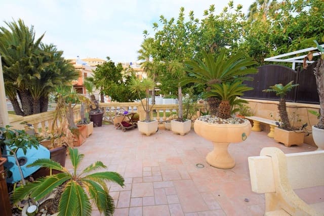 5 Zimmer Villa zu verkaufen in Guardamar del Segura - 680.000 € (Ref: 10028488)