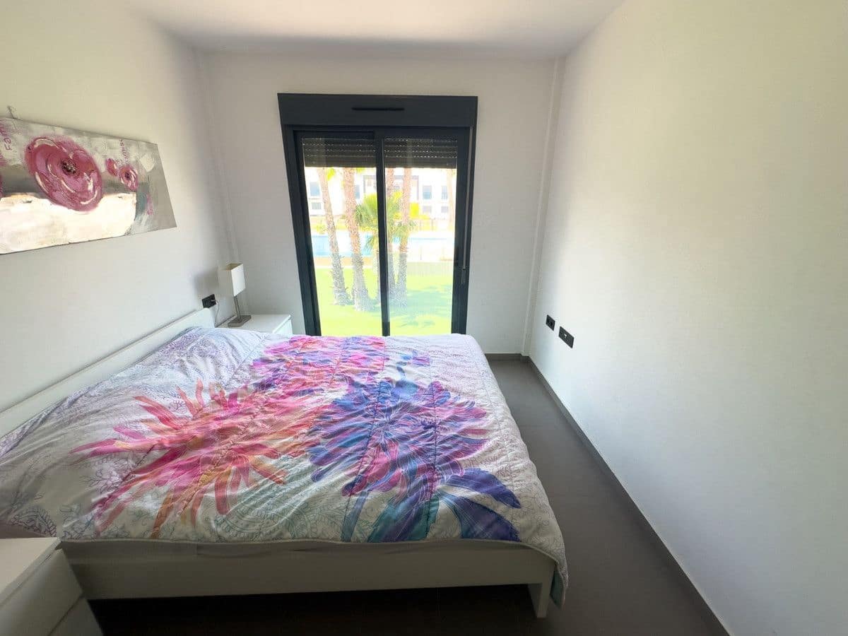 2 soveværelse Villa til salg i La Zenia med swimmingpool - € 339.000 (Ref: 10028489)