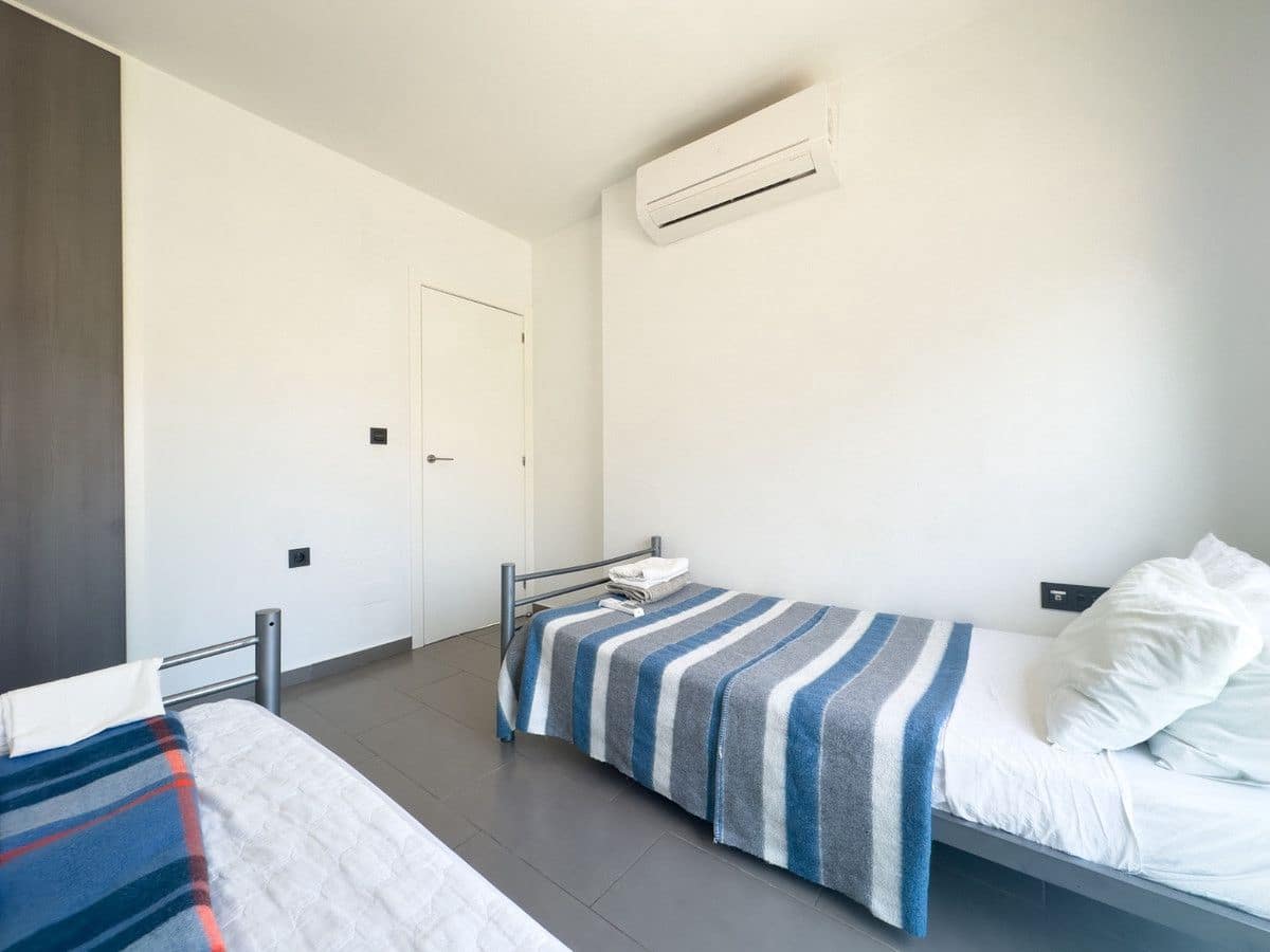 2 soveværelse Villa til salg i La Zenia med swimmingpool - € 339.000 (Ref: 10028489)