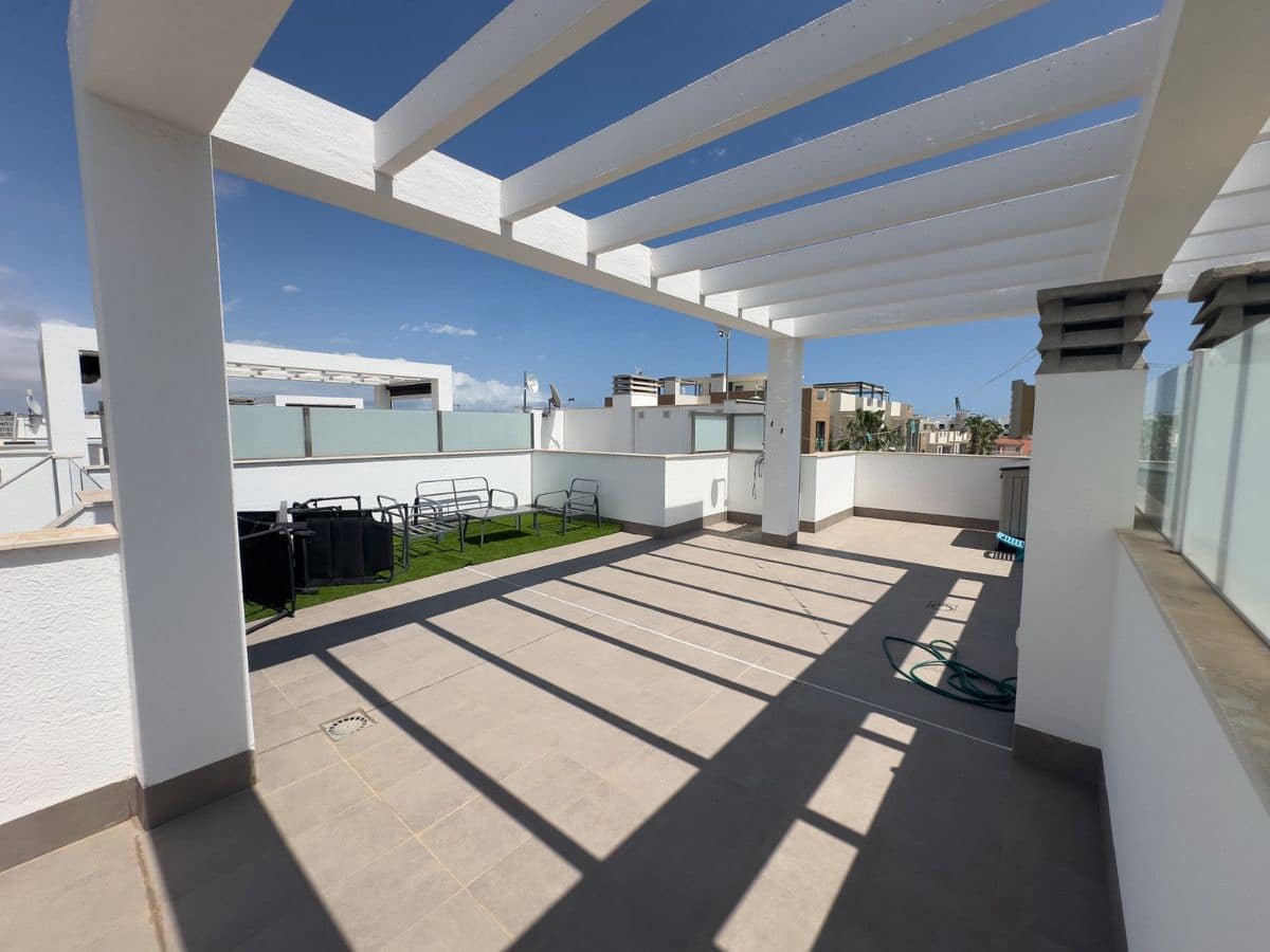 2 soveværelse Villa til salg i La Zenia med swimmingpool - € 339.000 (Ref: 10028489)