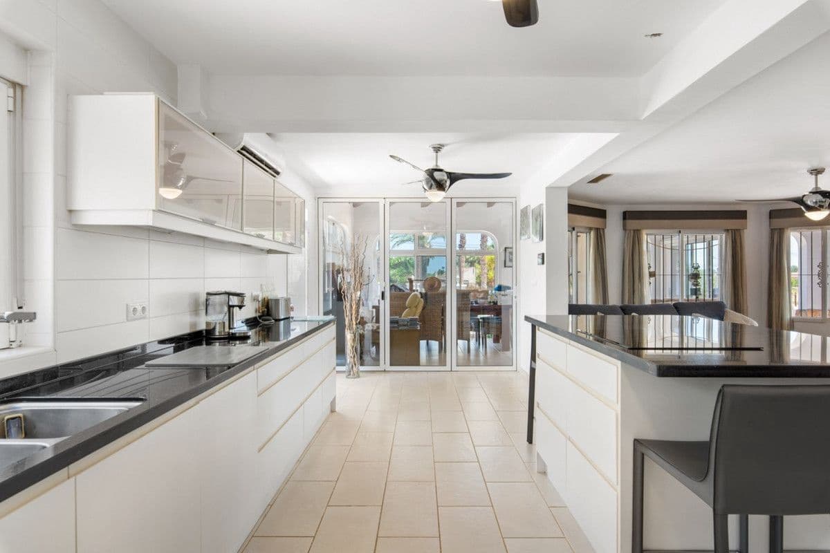 4 soveværelse Villa til salg i Catral - € 549.000 (Ref: 10028490)