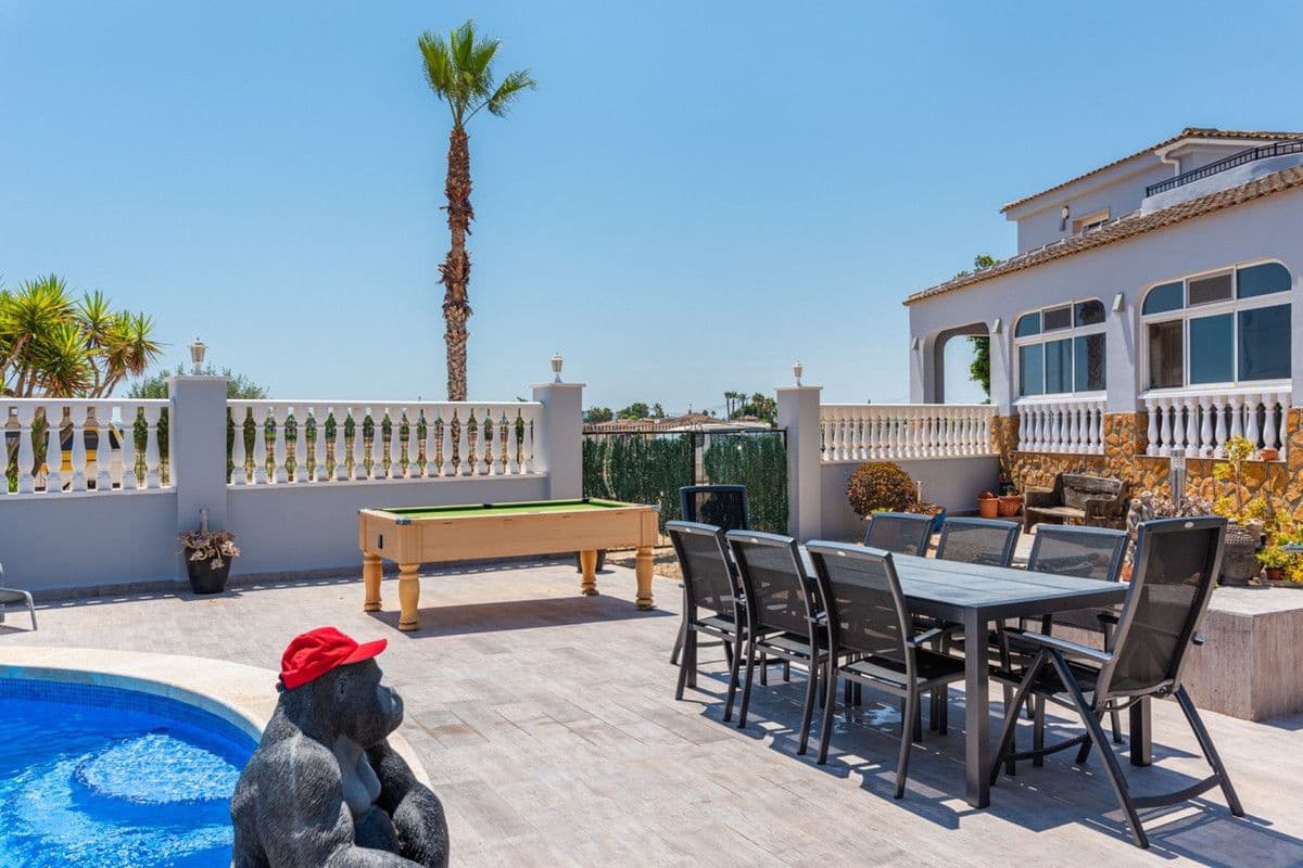 4 soveværelse Villa til salg i Catral - € 549.000 (Ref: 10028490)
