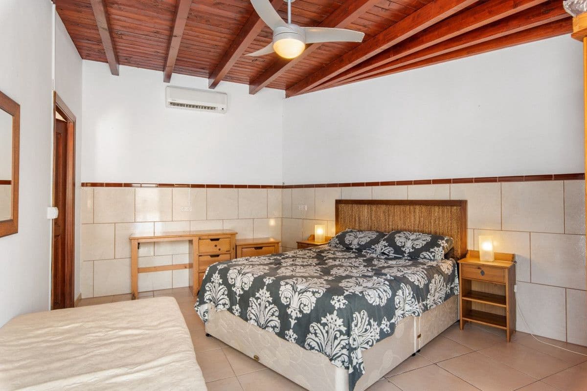 4 soveværelse Villa til salg i Catral - € 549.000 (Ref: 10028490)