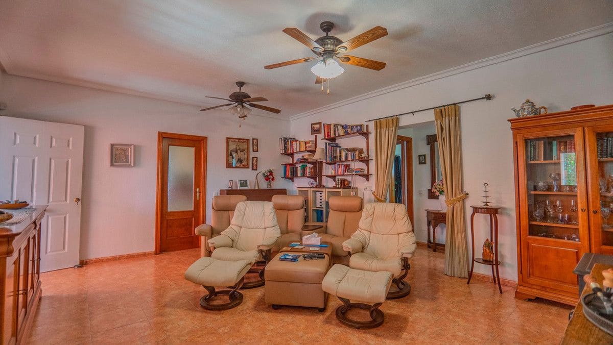 3 sypialnia Willa na sprzedaż w Orihuela z basenem - 350 000 € (Ref: 10028491)