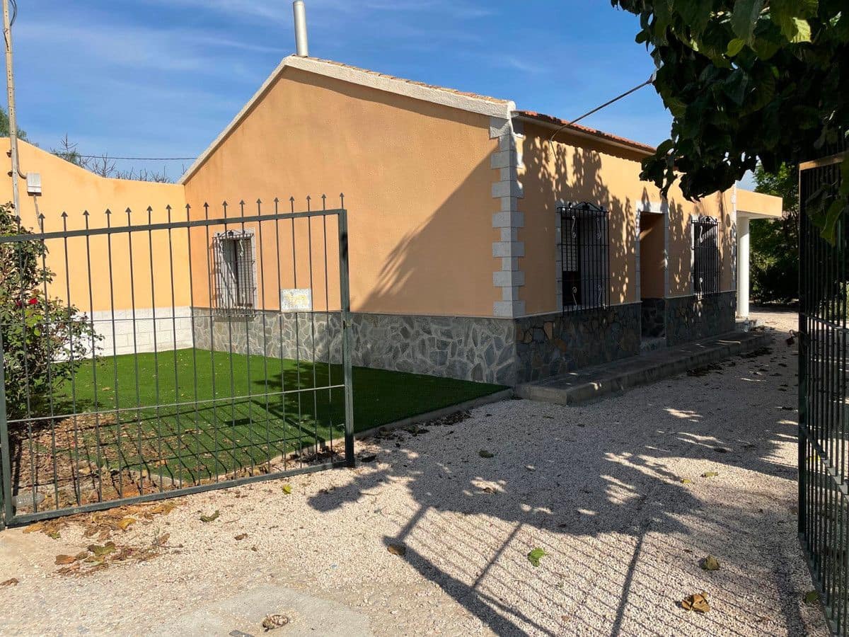 2 Zimmer Villa zu verkaufen in Redovan - 679.000 € (Ref: 10028502)
