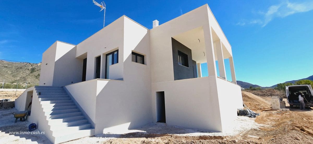 3 Zimmer Villa zu verkaufen in Macisvenda - 459.000 € (Ref: 10028505)