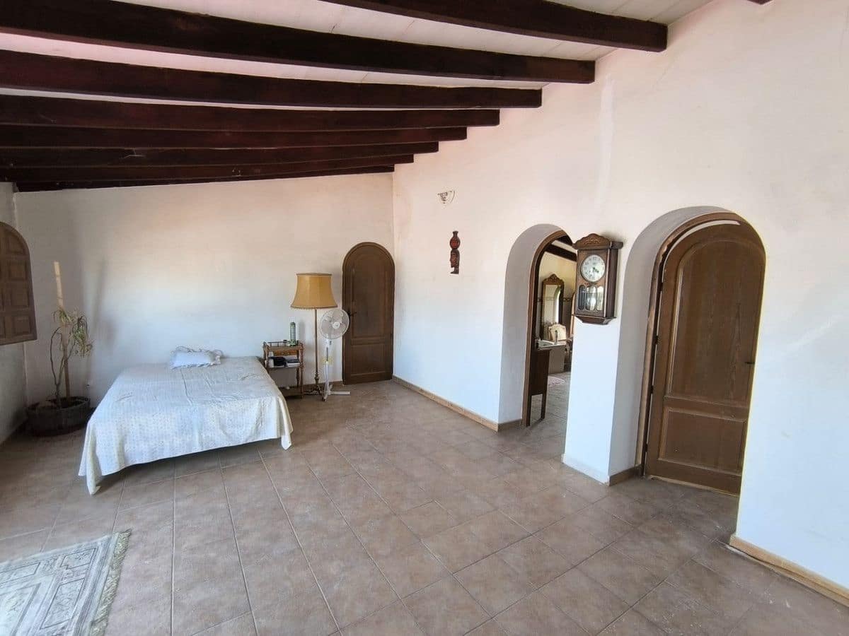 8 sovrum Villa till salu i Novelda - 399 999 € (Ref: 10028508)