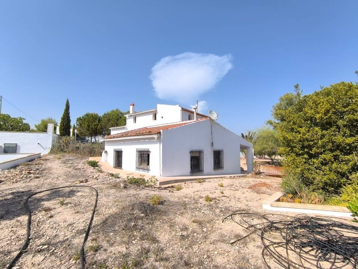 8 sovrum Villa till salu i Novelda - 399 999 € (Ref: 10028508)
