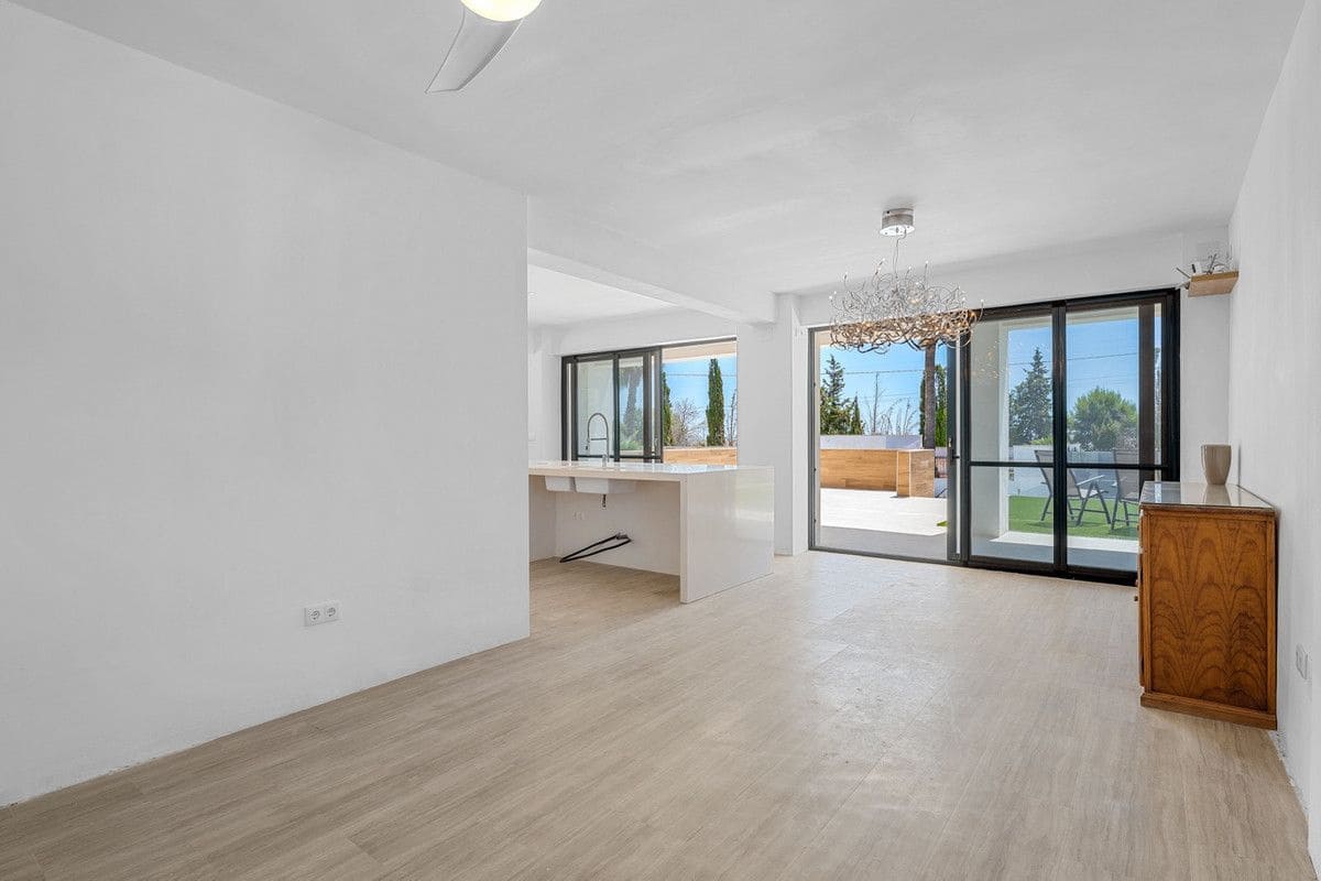 8 soveværelse Finca/Landehus til salg i Los Montesinos med swimmingpool - € 1.400.000 (Ref: 10028517)
