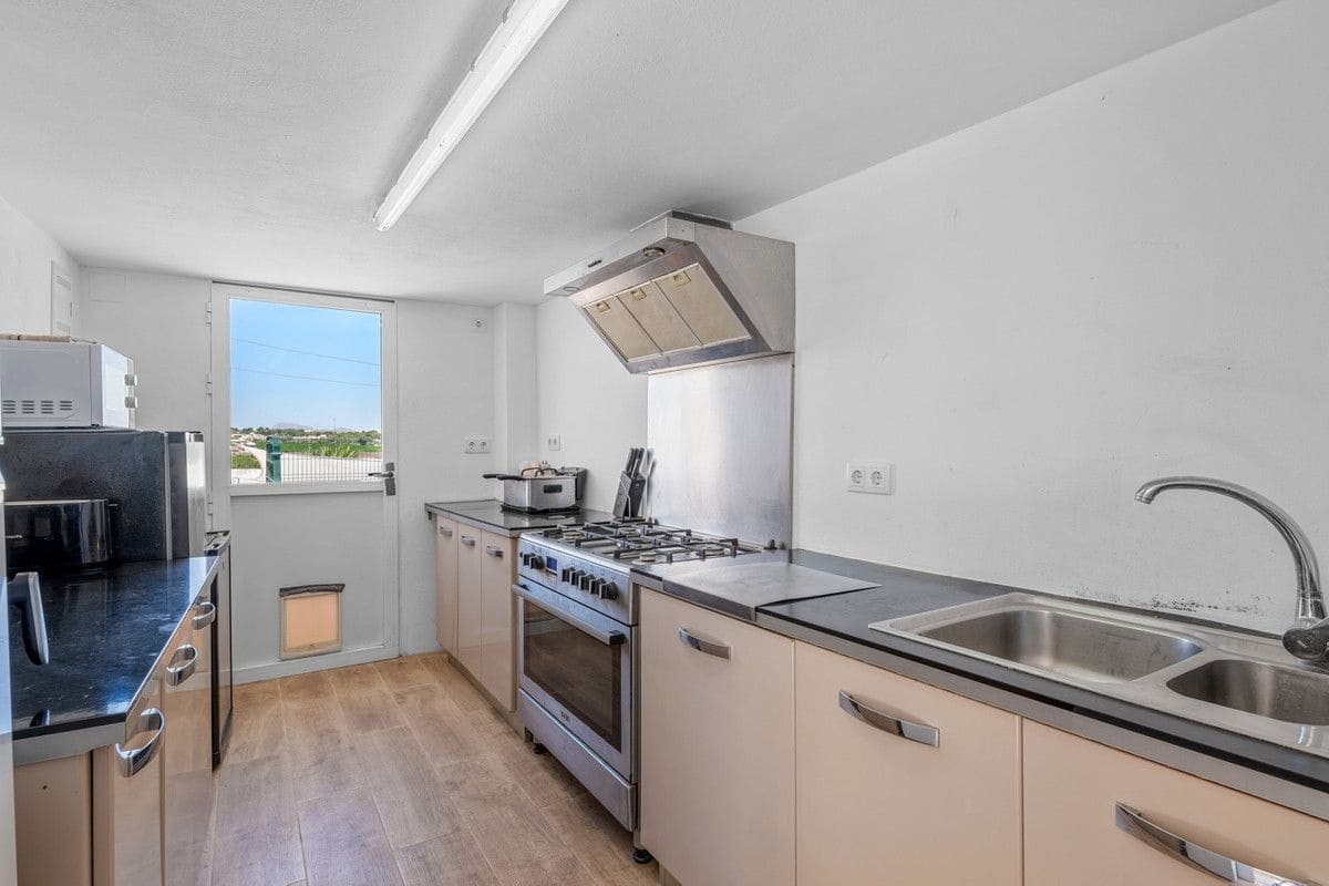 8 soveværelse Finca/Landehus til salg i Los Montesinos med swimmingpool - € 1.400.000 (Ref: 10028517)