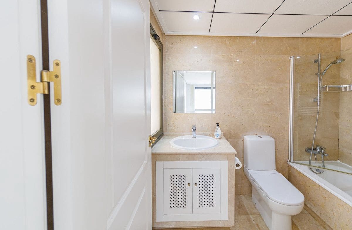 2 soverom Kjedet enebolig til salgs i Roda med svømmebasseng - € 229 950 (Ref: 10028525)