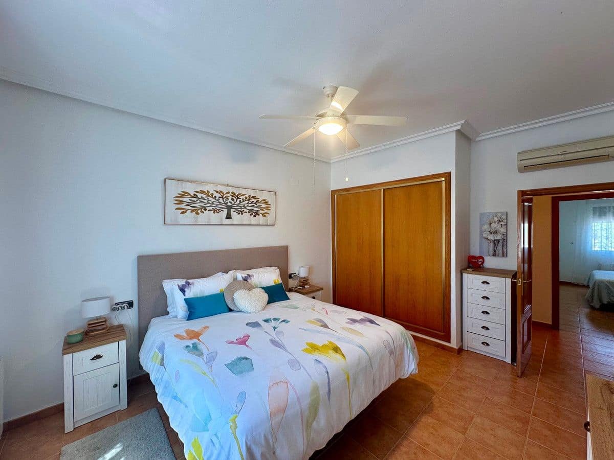 3 sovrum Villa till salu i Catral med pool - 435 000 € (Ref: 10028530)